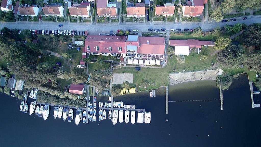 Strandhotel Mirow Buitenkant foto